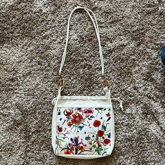 VintageGucci Flora Bucket - Picture 10 of 15